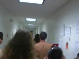 Facultad multa estudiantes follando en hall